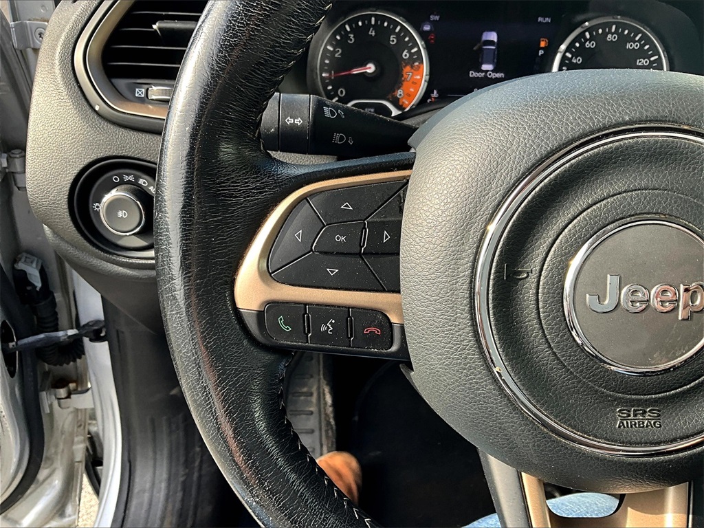 2017 Jeep Renegade Limited photo 21