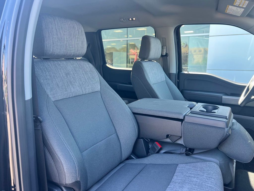 2025 Ford F-350 XLT photo 30