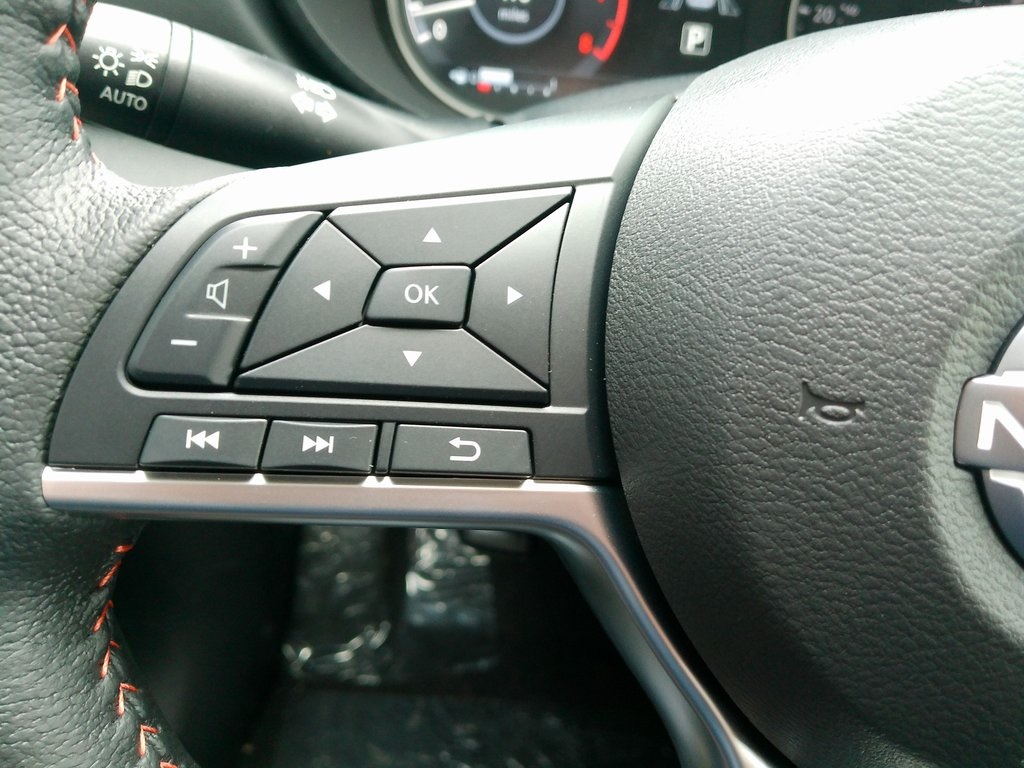 2025 Nissan Versa SR photo 31