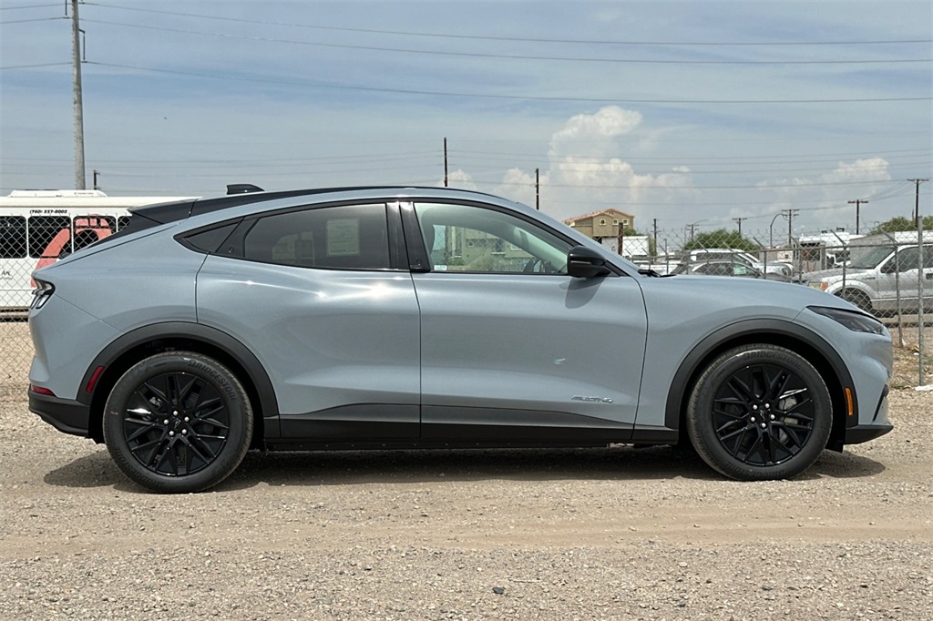 2025 Ford Mustang Mach-E Select photo 3