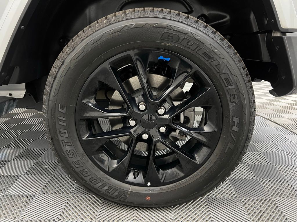 2023 Jeep Wrangler Sahara 4xe photo 34