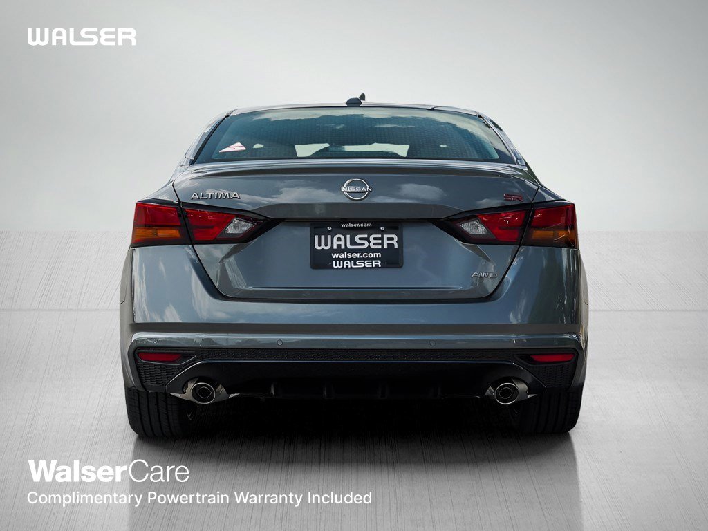 2025 Nissan Altima 2.5 SR photo 4