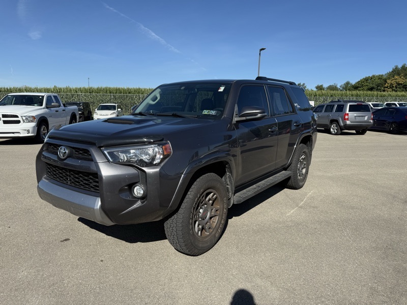 2019 Toyota 4Runner TRD Off-Road Premium photo 2