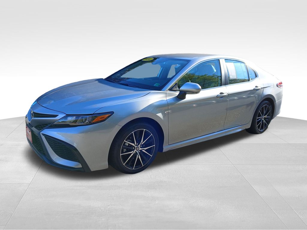 2024 Toyota Camry SE photo 3