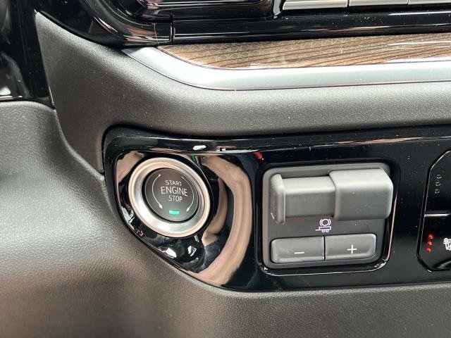 2025 Chevrolet Silverado 1500 LT photo 18