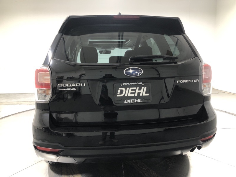 2018 Subaru Forester 2.5i Premium photo 3