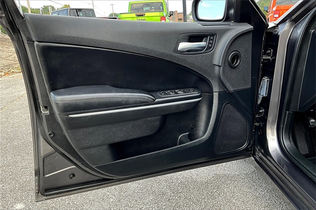 2021 Dodge Charger SXT photo 20