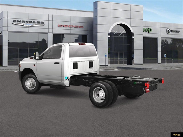 2024 Ram 3500 Tradesman photo 2