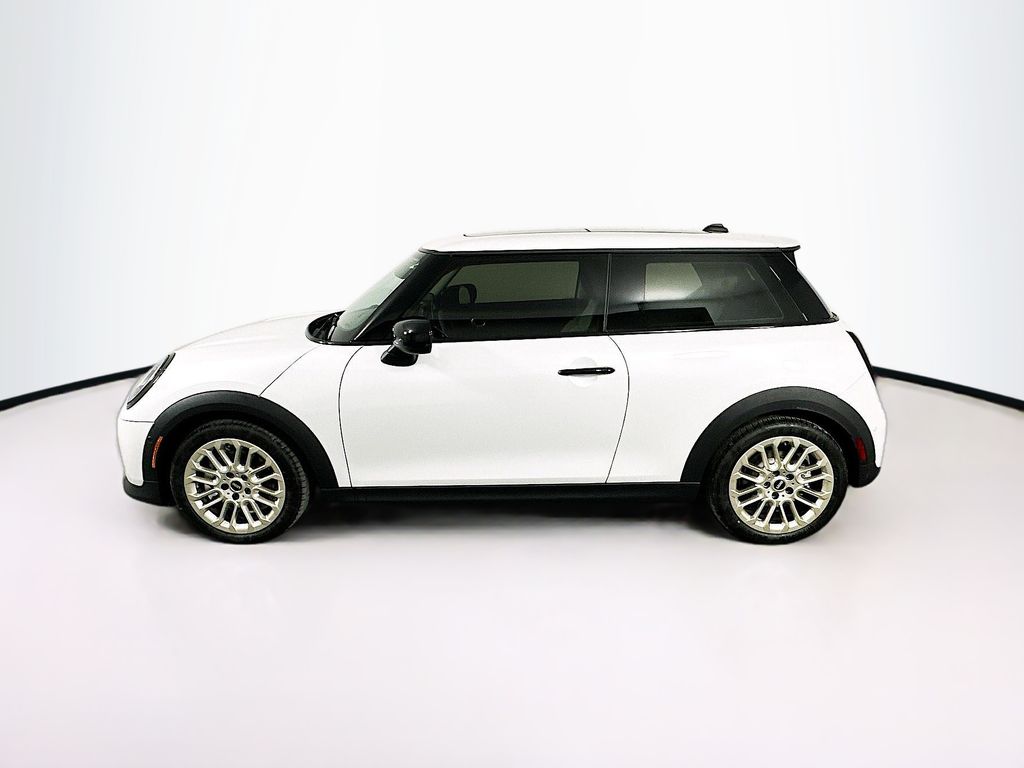 2025 Mini Cooper Hardtop 2 Door Signature photo 3