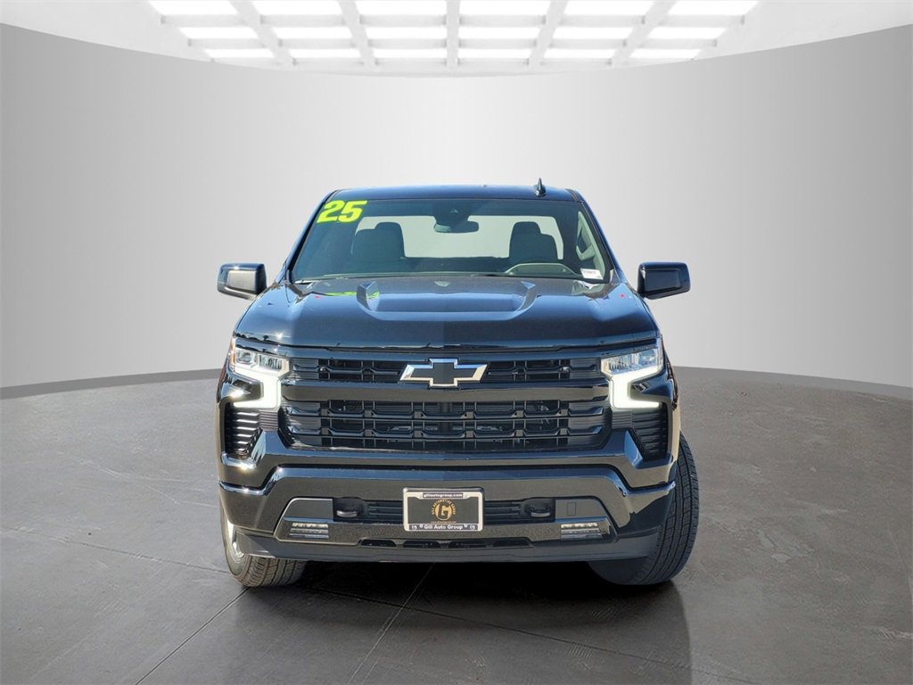 2026 Chevrolet Silverado 1500 RST photo 2