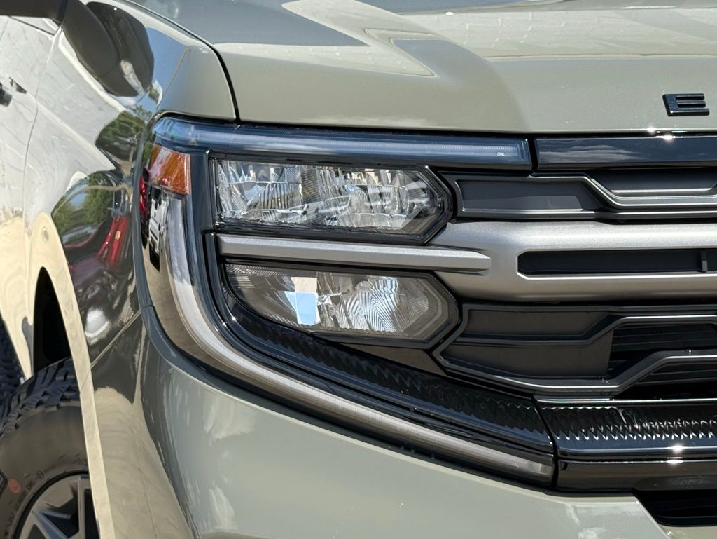 2025 Ford Expedition Platinum photo 3