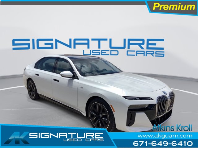 Used 2024 White BMW xDrive60 image 1