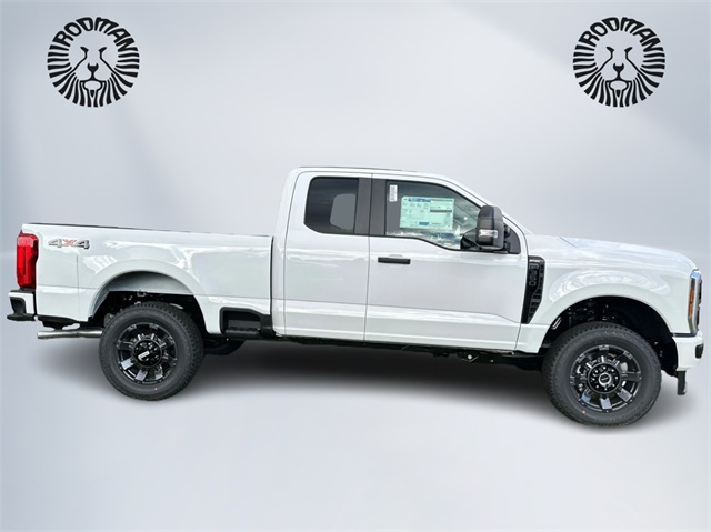 2026 Ford F-350 XL photo 4