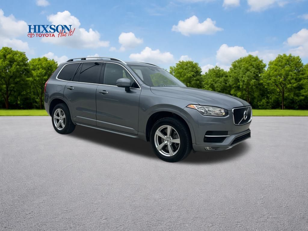 2016 Volvo XC90 Momentum's photo