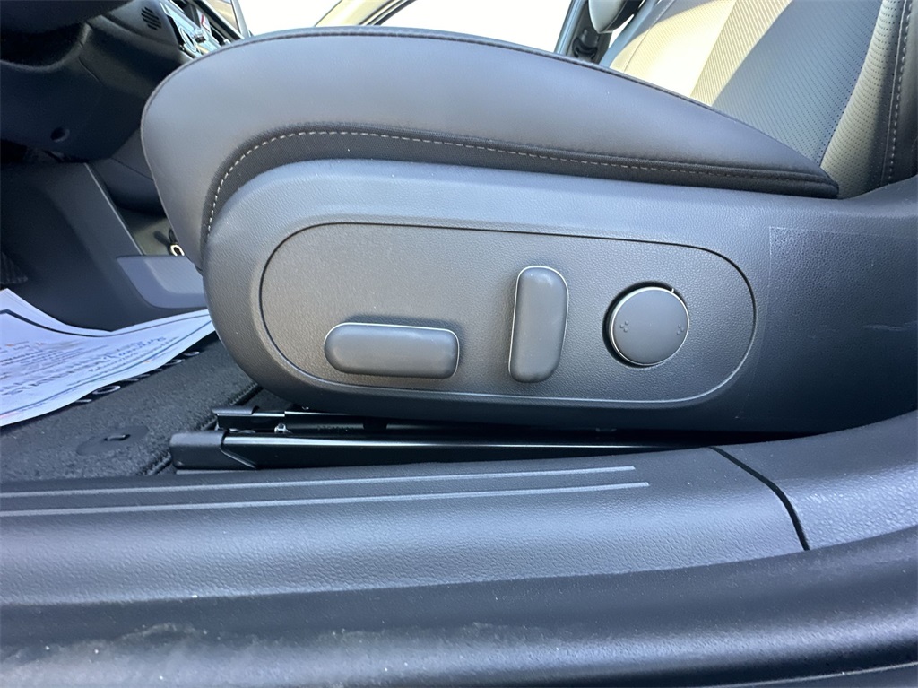 2025 Hyundai Ioniq 6 SEL photo 12