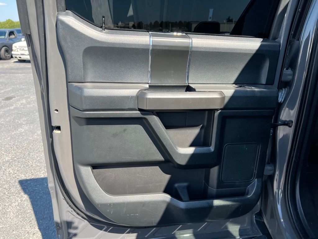 2020 Ford F-150 XLT photo 14