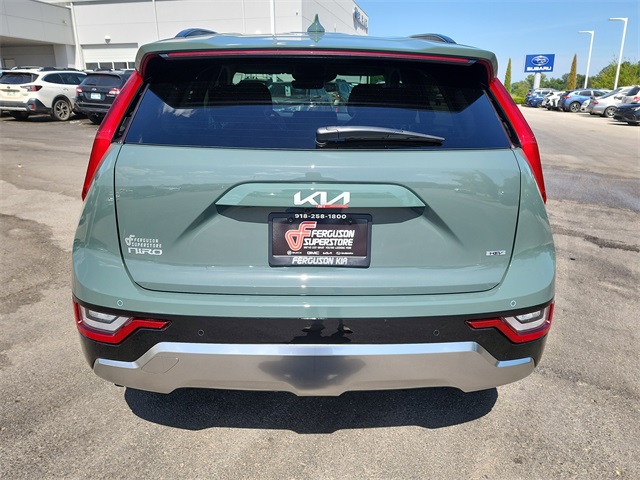 2025 Kia Niro SX Touring photo 3