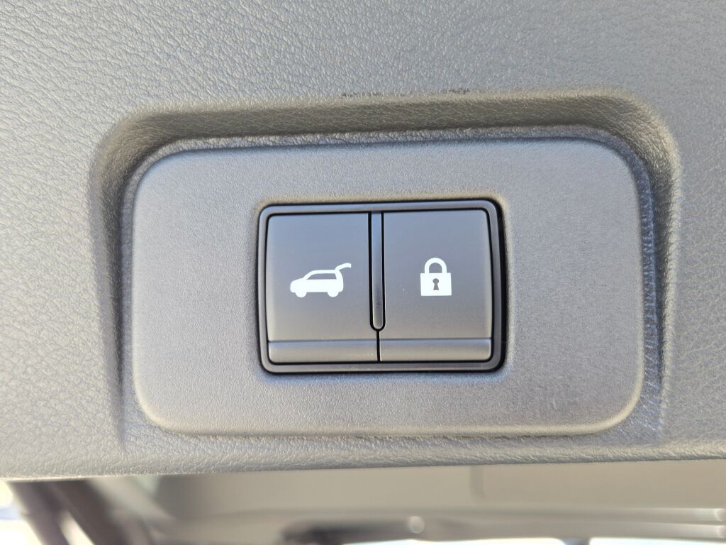 2026 Nissan Rogue Platinum photo 9