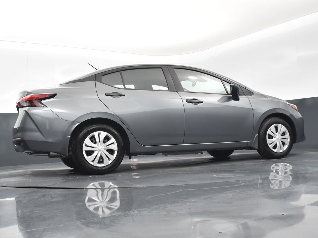 2025 Nissan Versa 1.6 S photo 32
