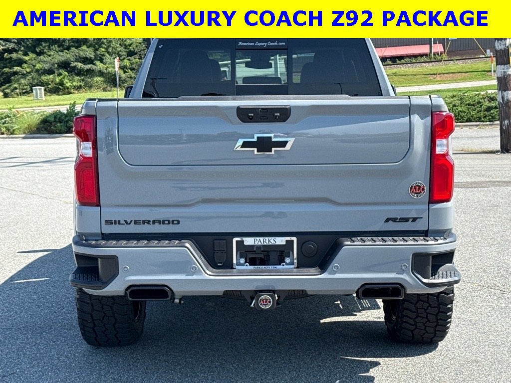 2025 Chevrolet Silverado 1500 RST photo 4