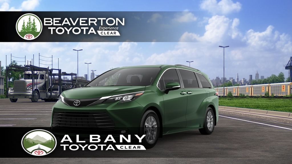 2026 Toyota Sienna XLE's photo