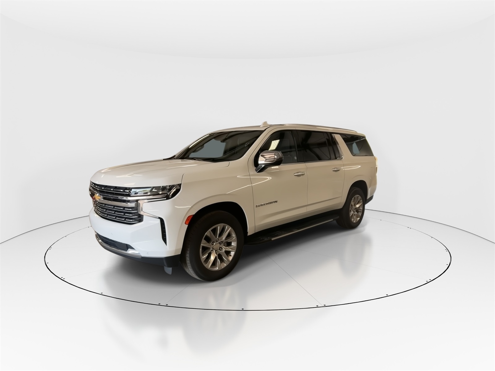 2023 Chevrolet Suburban Premier photo 3