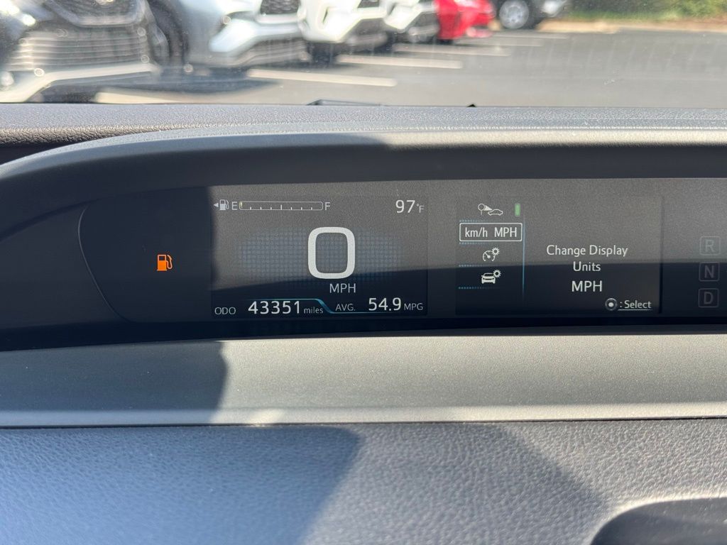 2022 Toyota Prius LE AWD-e photo 3