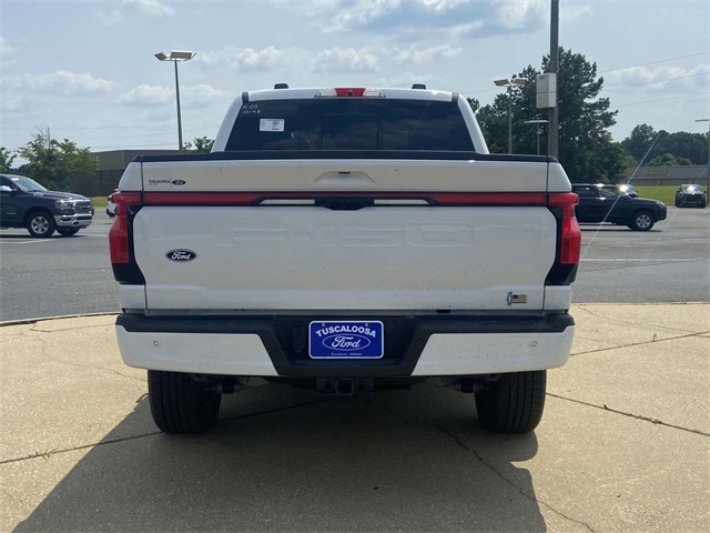 2025 Ford F-150 Lightning Lariat photo 2