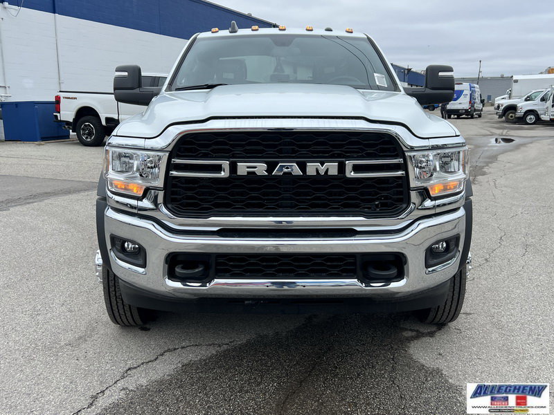 2024 Ram 5500 Tradesman photo 2
