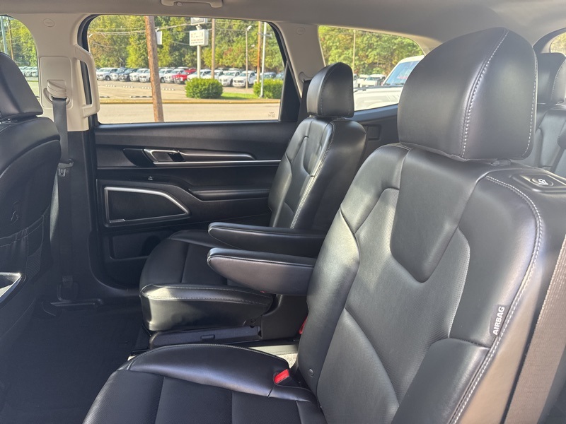 2024 Kia Telluride S photo 14