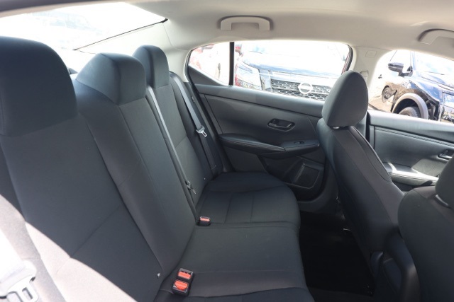 2024 Nissan Sentra S photo 13