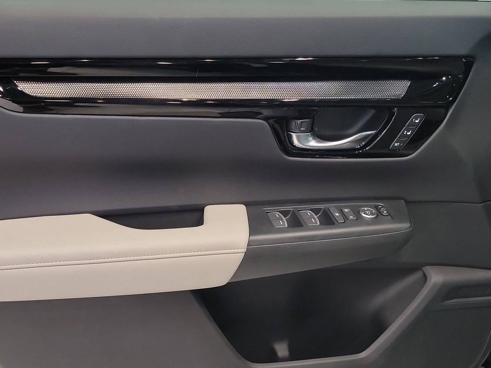 2026 Honda CR-V EX-L photo 4
