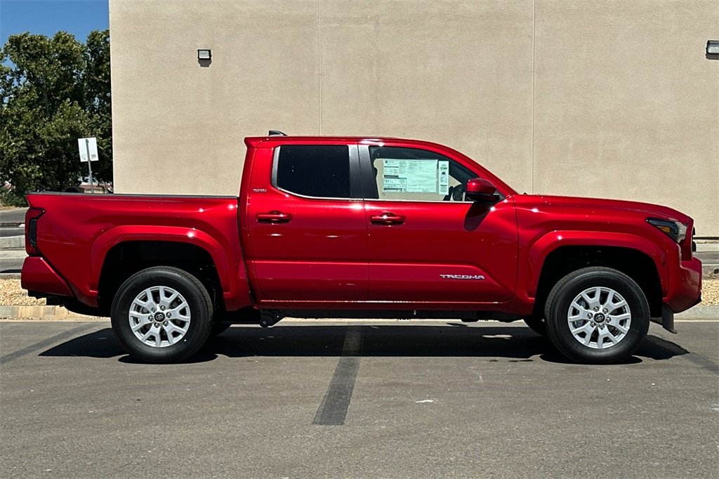 2025 Toyota Tacoma SR5 4x4 Double Cab photo 3