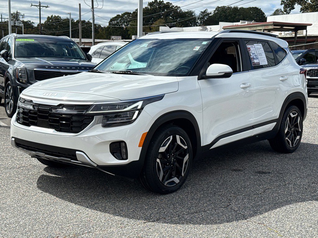 2024 Kia Seltos SX photo 3