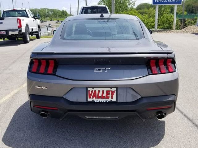 2024 Ford Mustang GT Premium photo 4