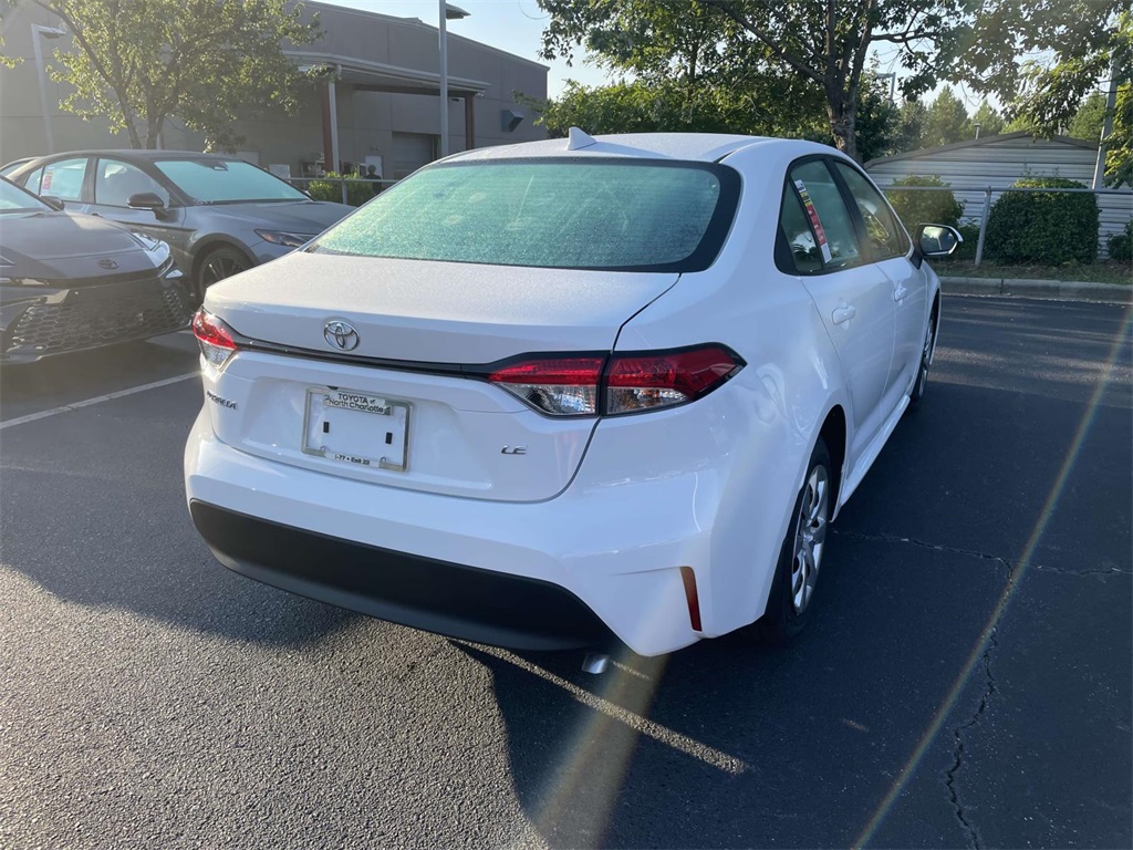2025 Toyota Corolla LE photo 7