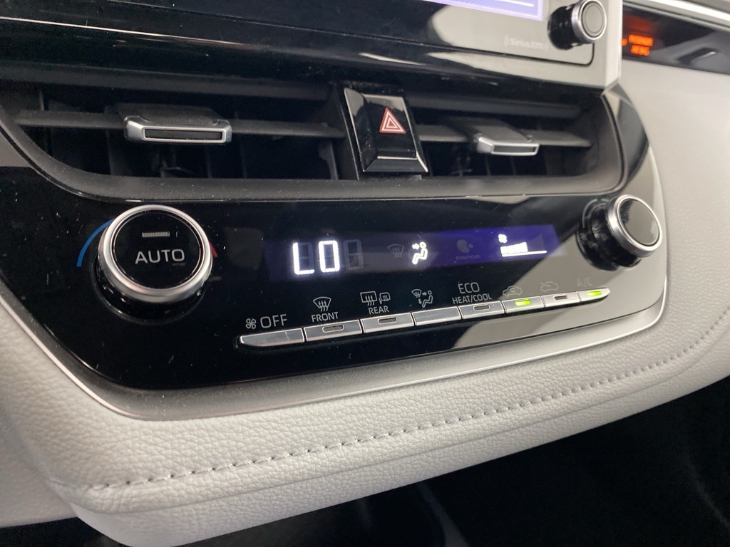 2021 Toyota Corolla SE photo 19
