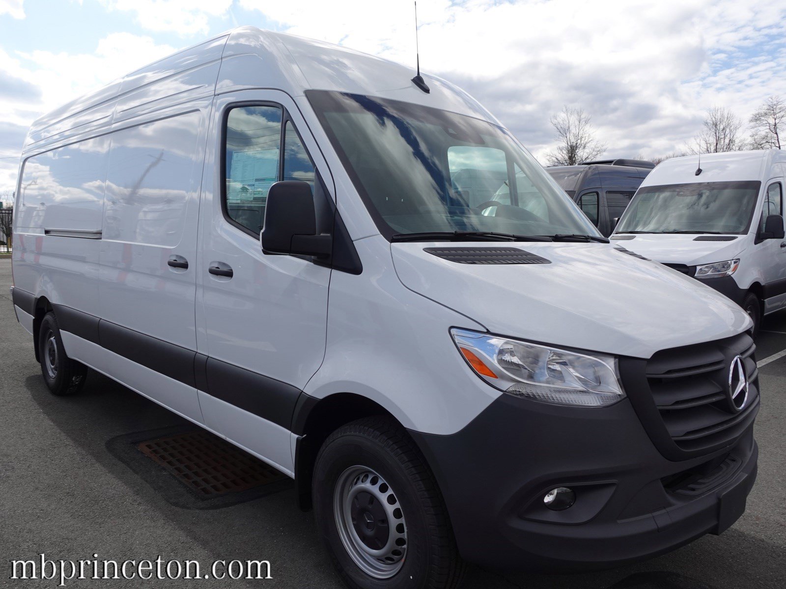 2024 Mercedes-Benz Sprinter Cargo Van Base's photo