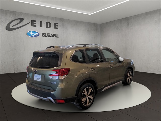 2021 Subaru Forester Touring photo 4