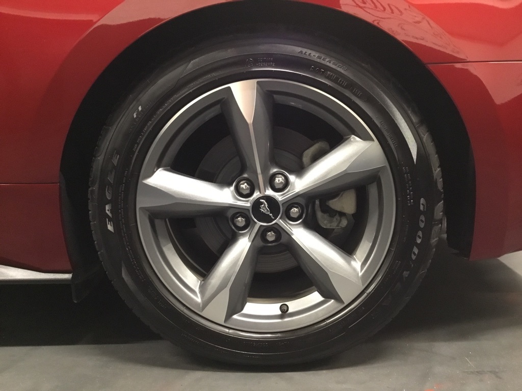 2016 Ford Mustang V6 Convertible photo 18