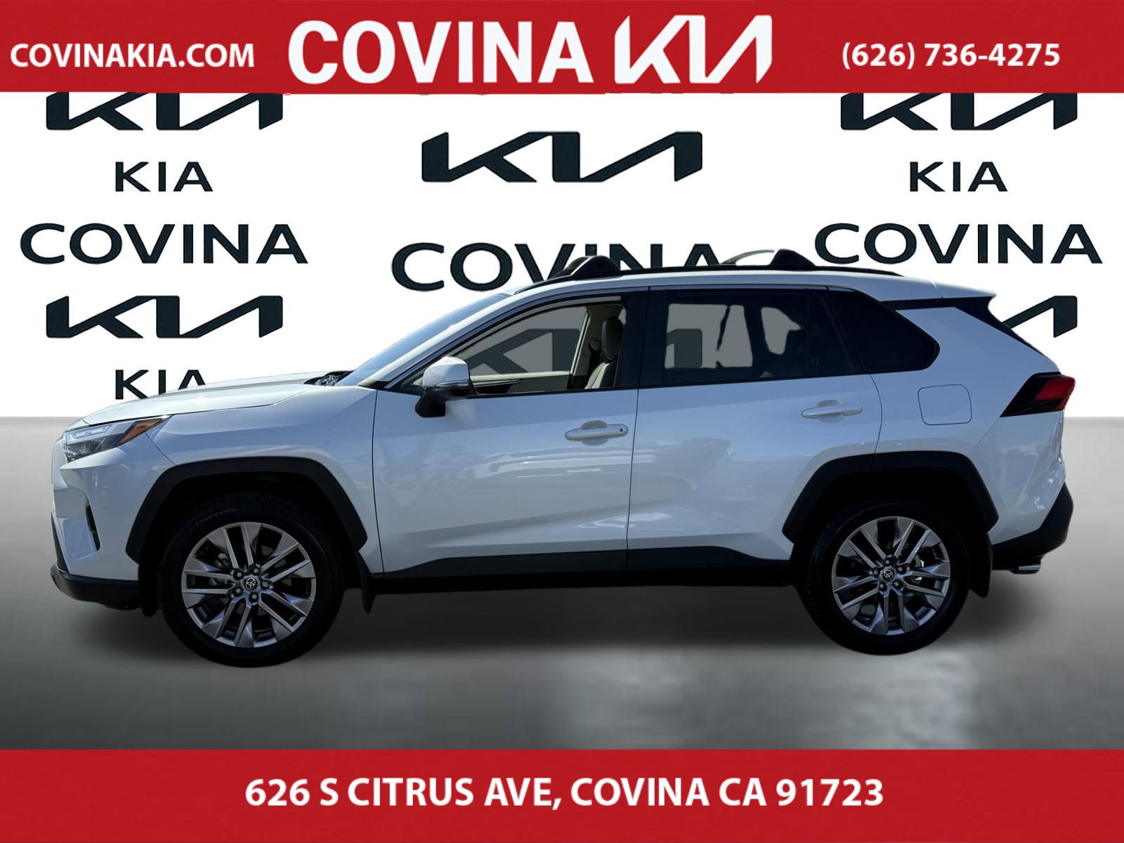 2023 Toyota RAV4 XLE Premium photo 3