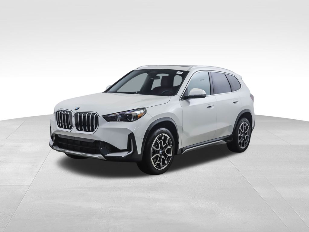 2026 BMW X1 28i's photo