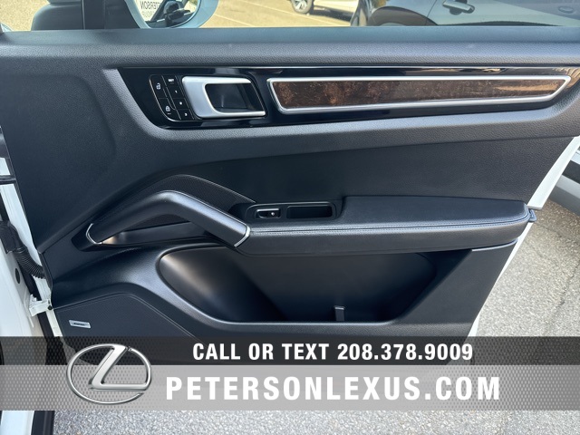 2019 Porsche Cayenne Base photo 12