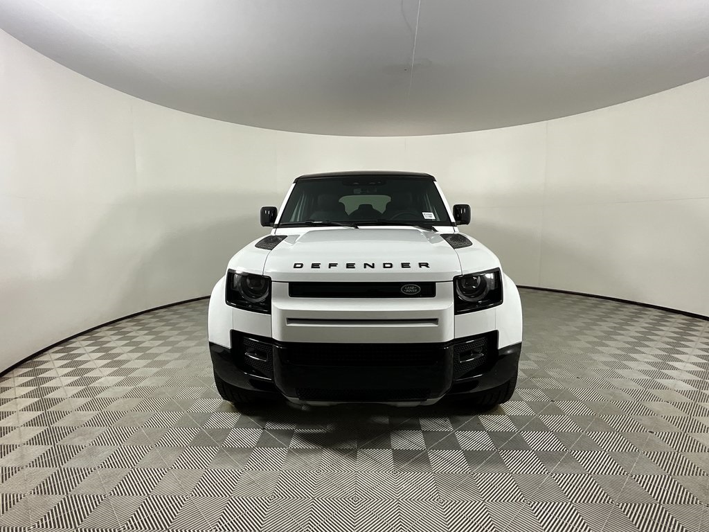 2025 Land Rover Defender 110 V8 photo 7
