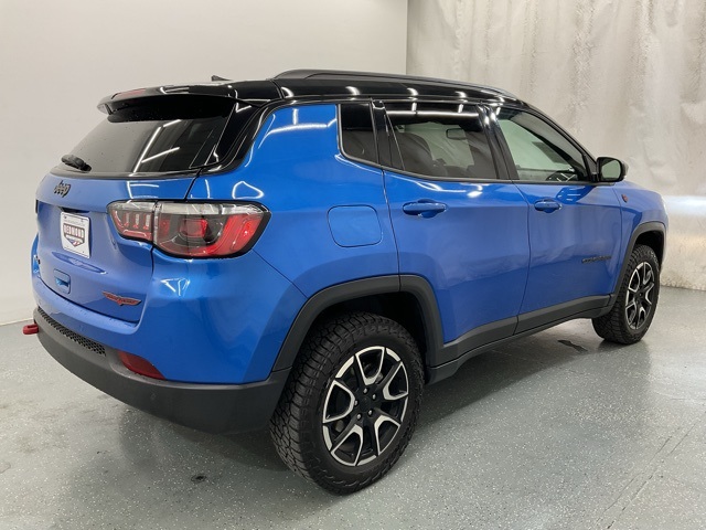 2024 Jeep Compass Trailhawk photo 3