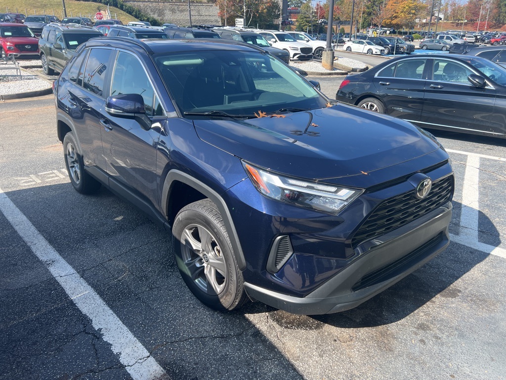 2024 Toyota RAV4 XLE photo 4