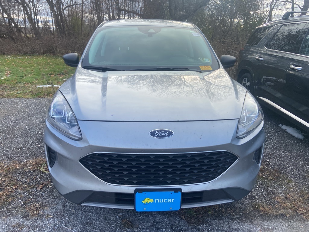 2022 Ford Escape SE photo 2