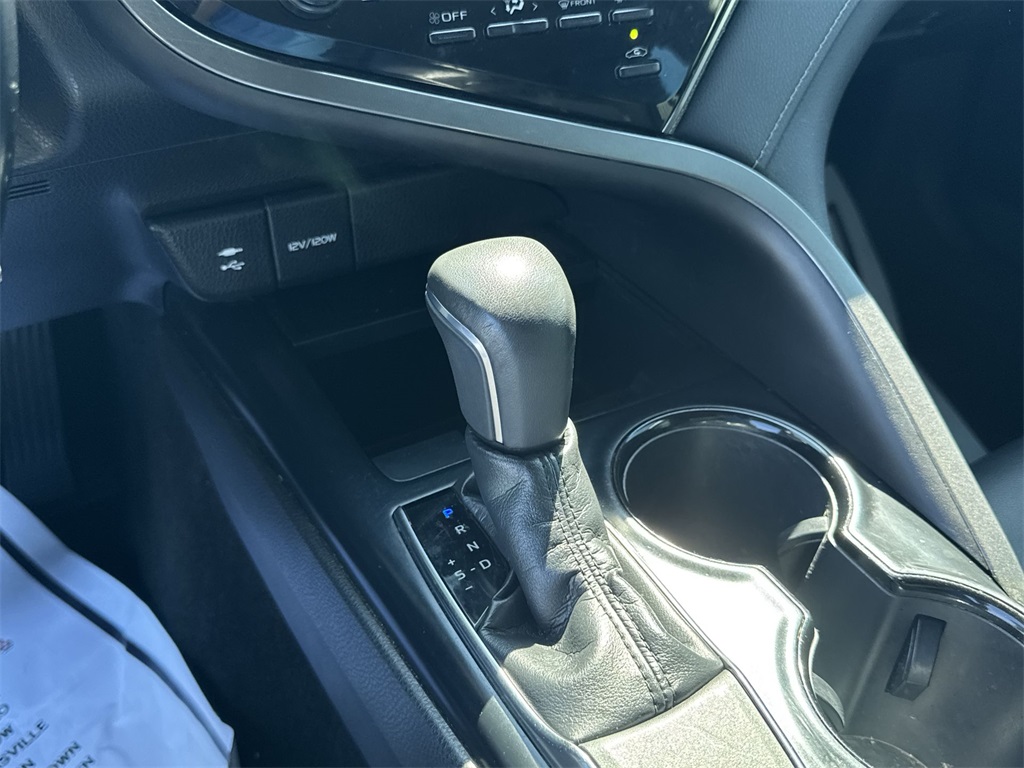 2019 Toyota Camry L photo 25