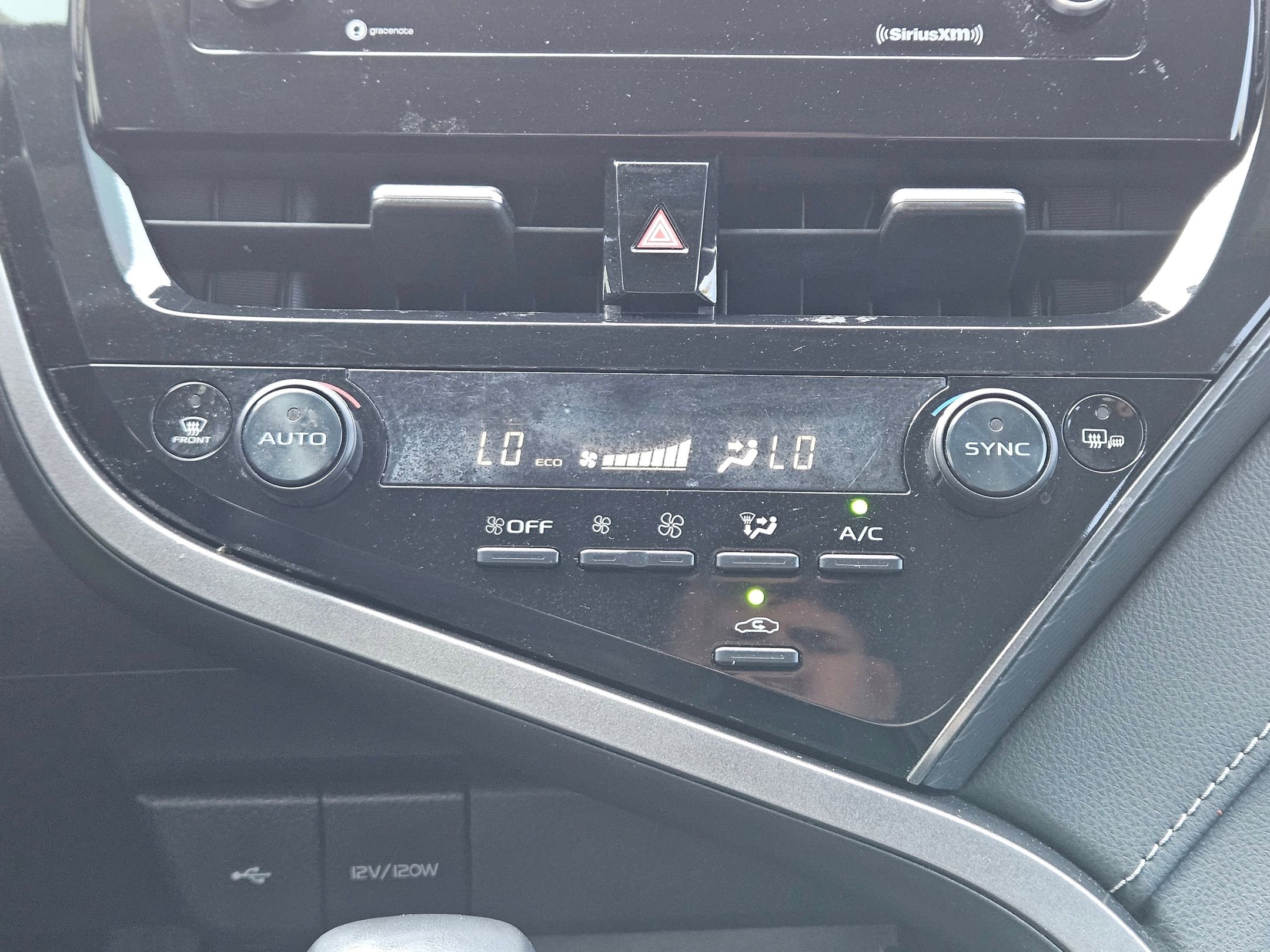 2023 Toyota Camry SE photo 10