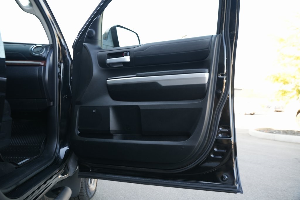 2017 Toyota Tundra Limited photo 36